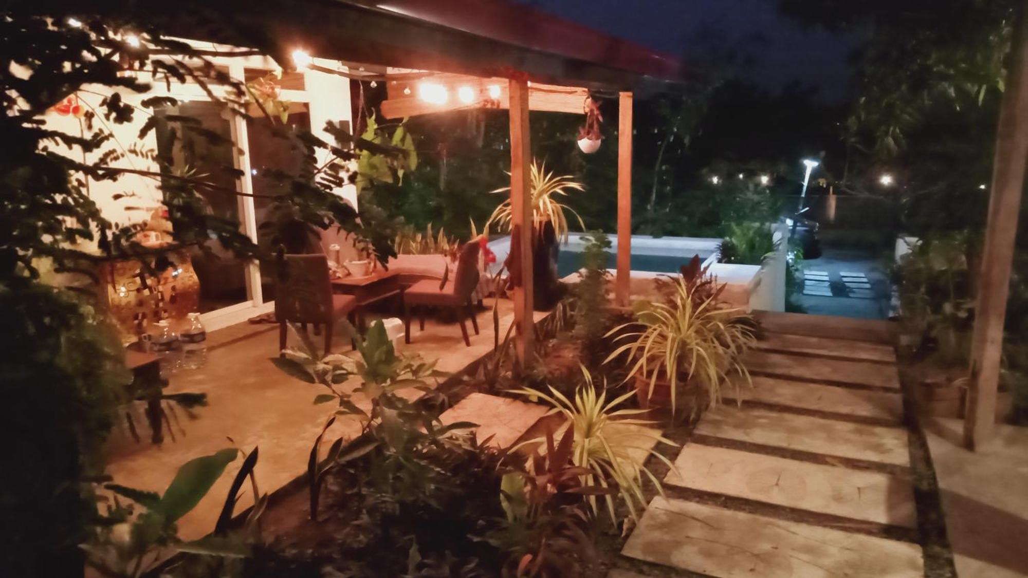 Baywalk Suites Batangas Laurel Exterior foto